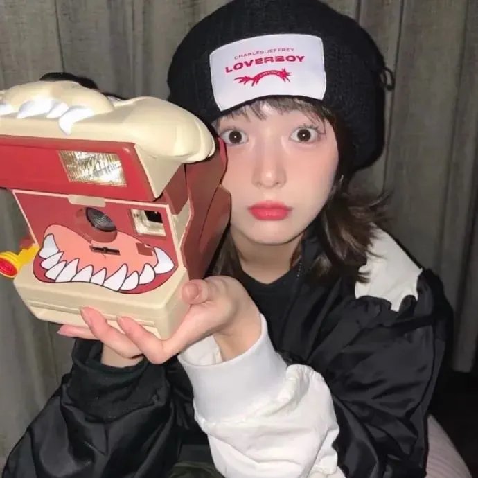 维奥莱特·诺齐埃尔